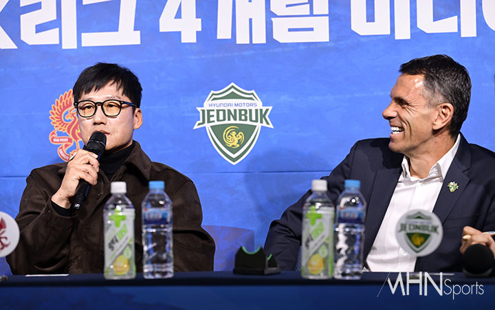 5일 축구회관에서 열린 미디어데이에 참석한 광주FC 이정효 감독(왼쪽)과 전북 현대 거스 포옛 감독