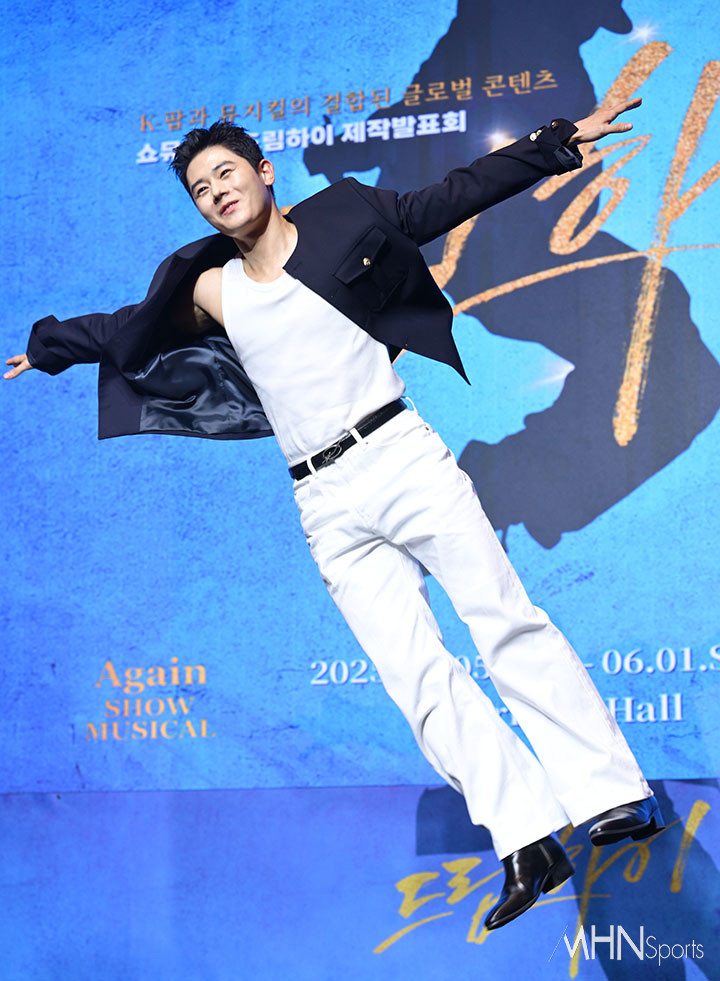 [포토] 김동준 날아오르는 동삼동 < TV제작발표회 < 포토 < 연예 < 기사본문 - MHN / 엠에이치앤 [포토] 김동준 날아오르는 동삼동 - MHN... 