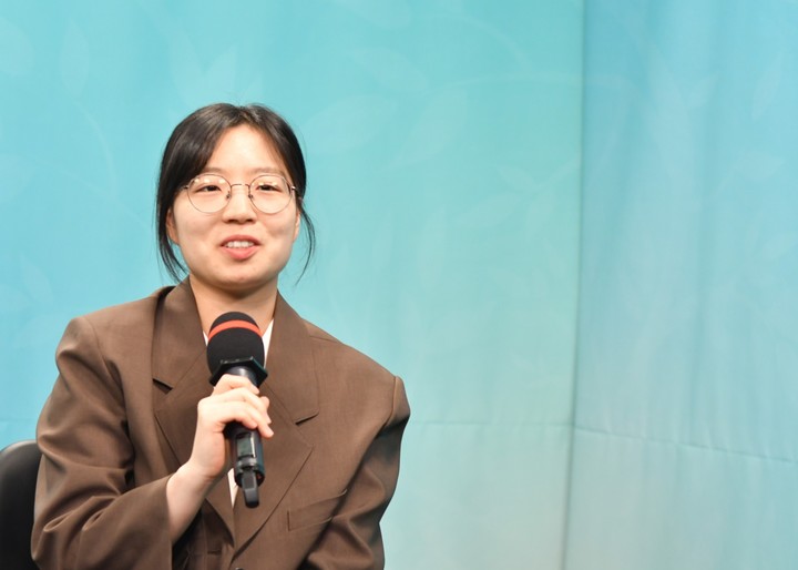 최정 9단이 승리 후 인터뷰를 하고 있다.(사진 한국기원 제공) 