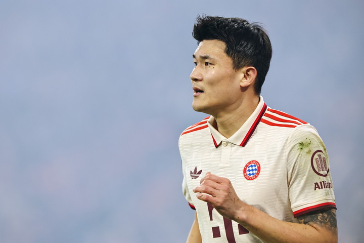 6일 열린 레버쿠젠과 유럽축구연맹(UEFA) 챔피언스리그(UCL) 16강 1차전에 출전한 바이에른 뮌헨 수비수 김민재