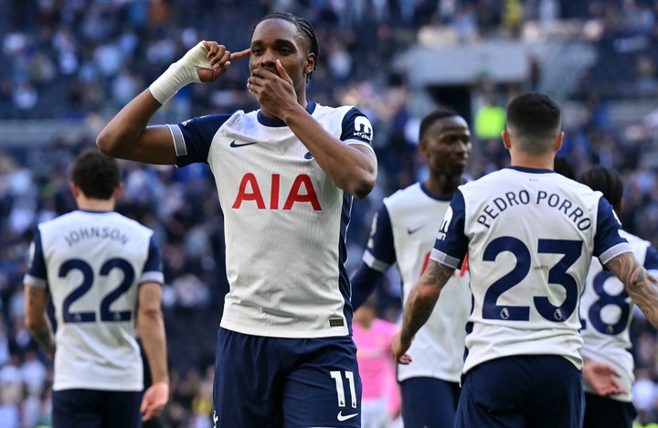 6일 열린 사우샘프턴과 경기에서 후반 추가시간 페널티킥으로 쐐기골을 넣은 뒤 세리모니하는 마티스 텔