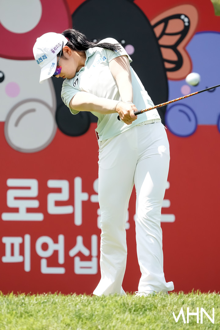 [mhn포토] 유현조, 머리는 고정 페어웨이를 지킨다