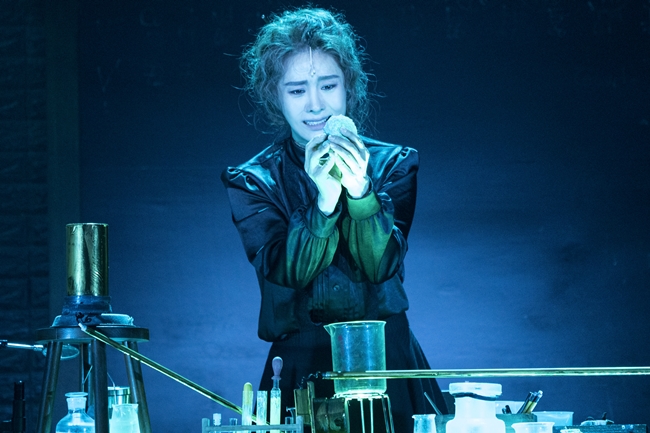  2020 '마리 퀴리' 공연 사진