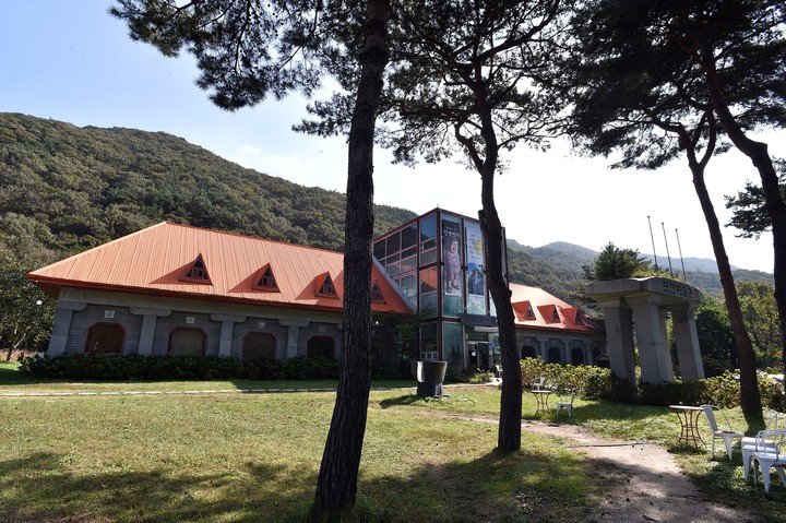 대국이 벌어진 모산미술관 외부 전경.(사진 한국기원 제공)