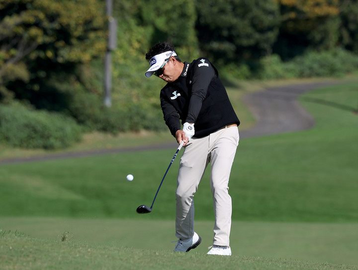 박상현이 9일 열린 KPGA 투어챔피언십 in 제주 최종라운드에서 샷을 하고 있다.