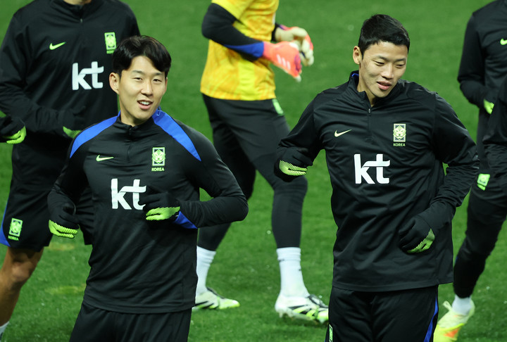 13일 대전월드컵경기장에서 진행된 축구 국가대표팀 훈련에 참가한 손흥민과 황희찬