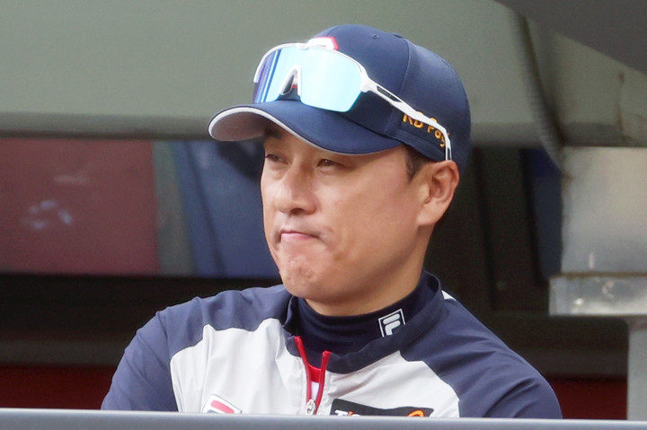 두산 베어스 사령탑에서 자진 사퇴한 이승엽 전 감독