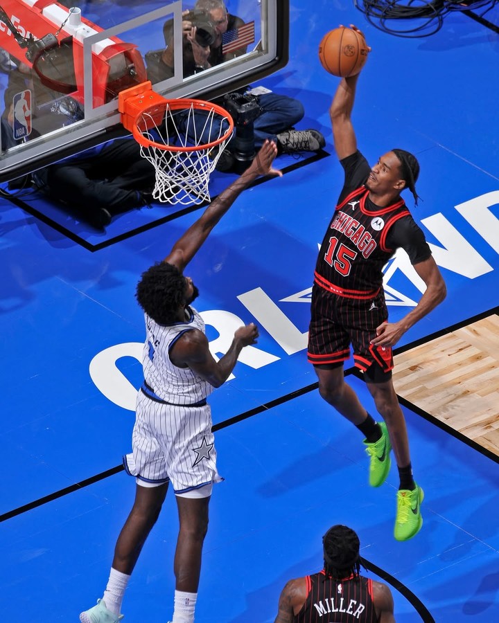 줄리안 필립스(오른쪽)