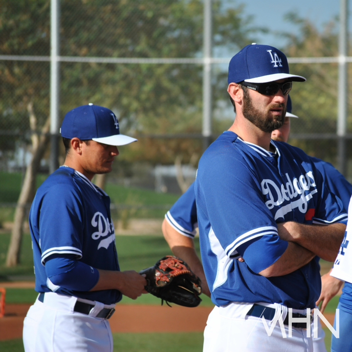 (2014년 다저스 스프링캠프 때 로하스(왼쪽). 지금보다 앳된 모습이 인상적이다)