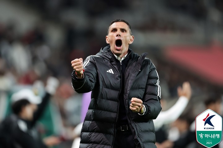 전북 현대 거스 포옛 감독