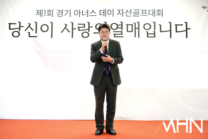 권인욱 회장이 당부의 인사를 하고 있다