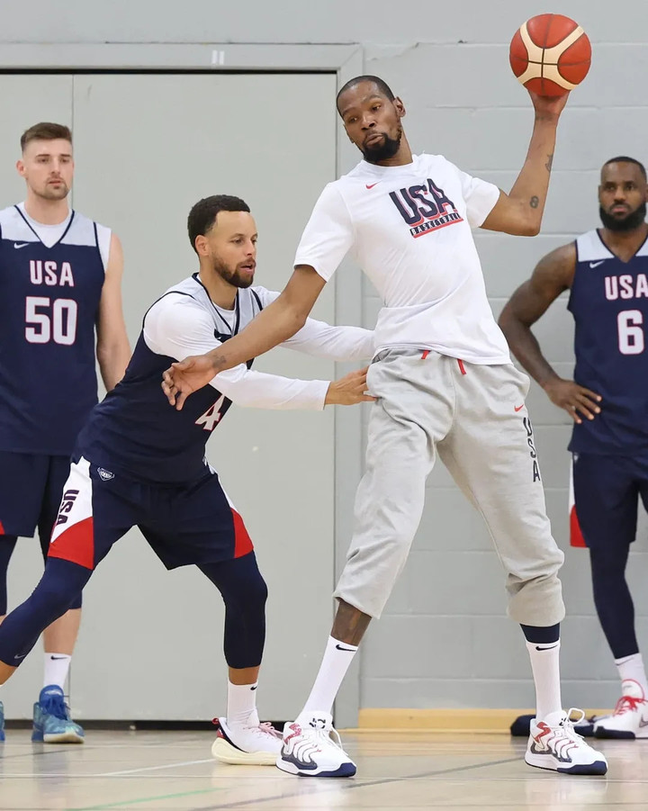 (왼쪽부터) 스테픈 커리, 케빈 듀란트