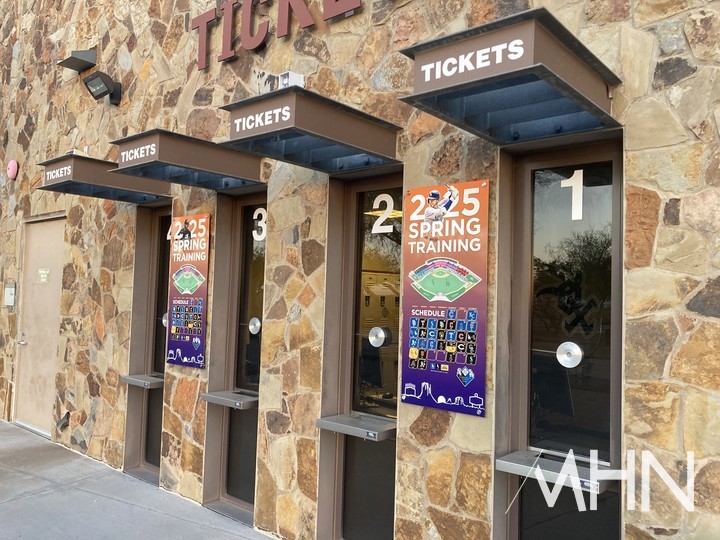 (2025년 스프링캠프 안내문구가 보일 정도로 이곳 시설물은 아직 업데이트가 되어 있지 않았다)