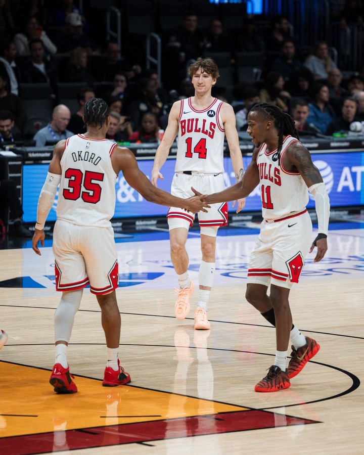 (왼쪽부터) 조시 오코기, 마타스 부젤리스, 아요 도순무