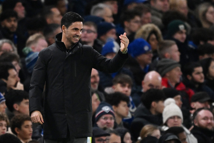 아스널의 미켈 아르테타 감독