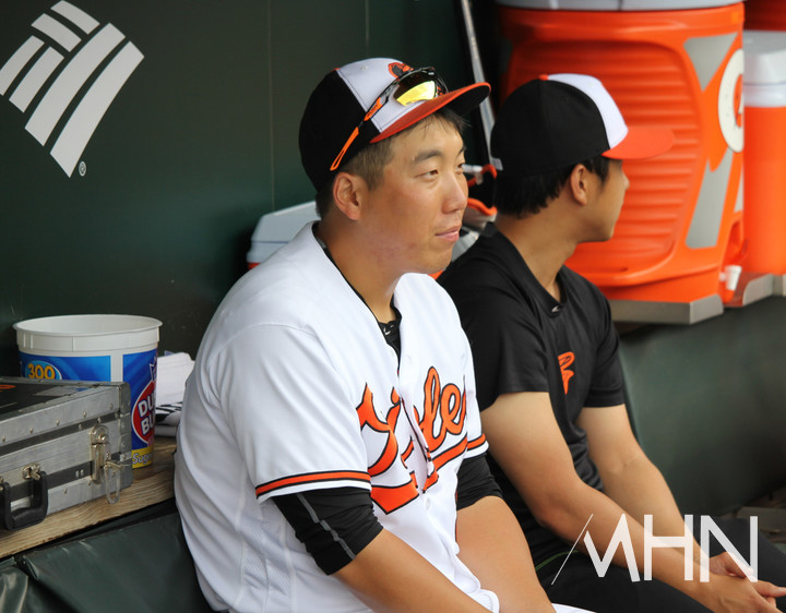 (2016년 볼티모어와 계약하며 메이저리그에 진출했던 김현수)