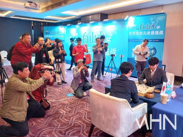 농심신라면배 세계바둑최강전 최종 라운드 최종국이 열리고 있는 대국장. 취재 열기가 뜨겁다.(사진 중국 선전에서 MHN 엄민용 선임기자)