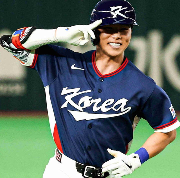 (7일 일본전에서 동점 투런홈런을 터트렸던 김혜성)