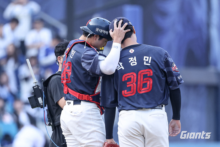 (좌) 손성빈 (우) 박정민