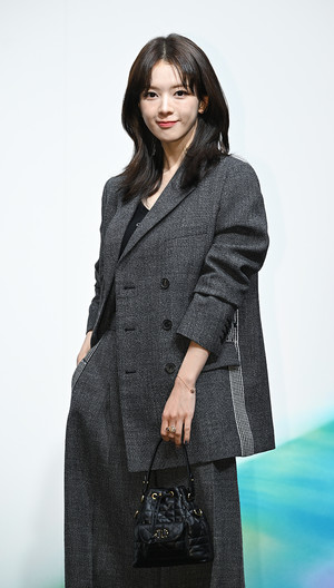 [포토] 노정의 '깔끔한 드뮤어룩'