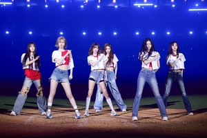 NMIXX, 홍콩과 대만까지 섭렵... 글로벌 활약 질주!