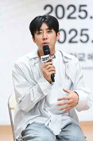 [포토] 손호준 "연극 배움 큰 무대"