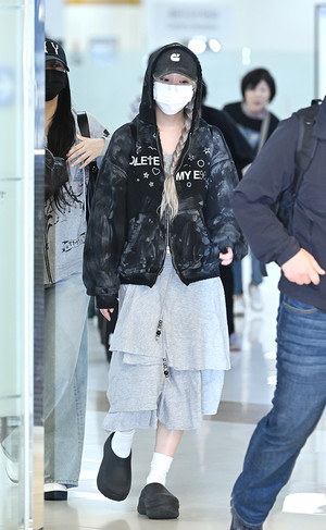 [포토] 비비지 은하 '유니크한 공항 패션'