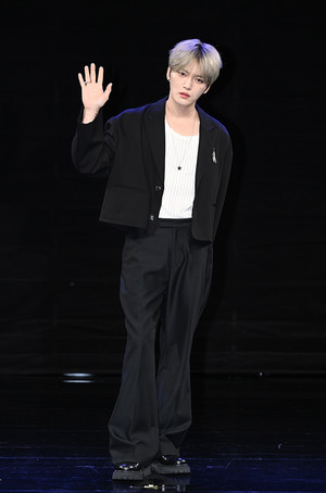 [포토] 김재중 '락커로 돌아왔어요'
