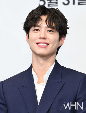 박보검, 2년 만의 단독 팬미팅...아시아 투어까지