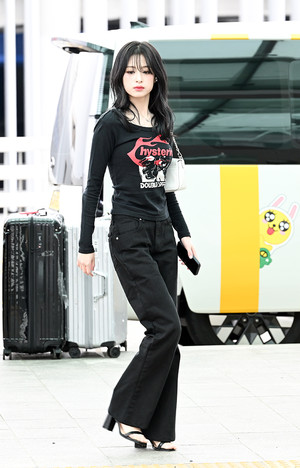 [포토] 베이비몬스터 아현 '시크한 공항 패션'