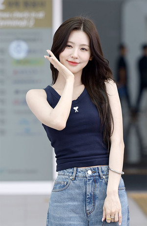아이들 미연, 꽃미녀의 기분좋은 출국길 [MHN영상]