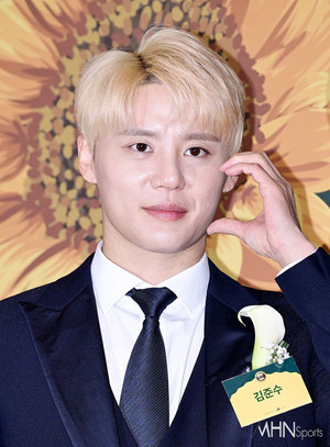 김준수 협박해 8억 갈취한 여성 BJ,  대법원서 징역 7년 판결 확정
