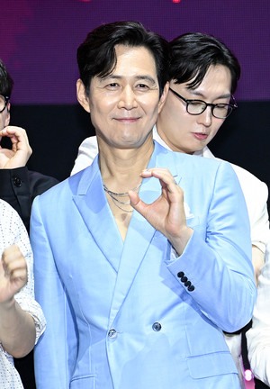 [포토] 이정재 '미소짓는 기훈'