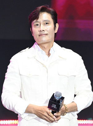 [포토] 이병헌 '영원한 프론트맨'