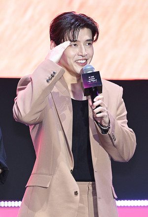 [포토] 강하늘 '필승'