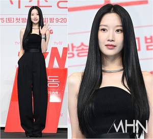 Moon Ga-young Stuns in Elegant Black at 'Seocho-dong' Press Conference