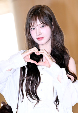 [포토] 아이브 리즈 '사랑스러워'