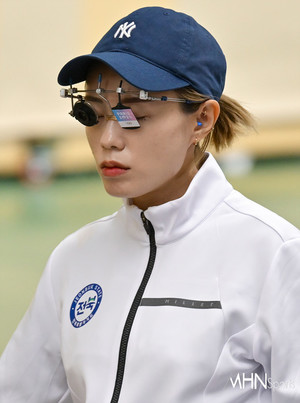 '사격 여왕' 김예지, 당분간 활동 멈춘다 "결혼+육아에 집중...은퇴는 아... - 뉴스 썸네일 이미지