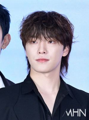 세븐틴 디노, '2025 EWC'서 개막식 무대 오른다..."뜨거운 에너지 전해"