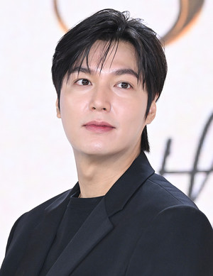 [포토] 이민호 '돌아보면 심쿵'