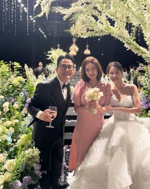 '노처녀' 한윤서, 김준호♥김지민 부케 받았다 "6개월 안에 시집 못가면 평생..."