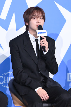 [포토] 엔시티 드림 해찬 '5집 컨셉에 충실한 앨범'