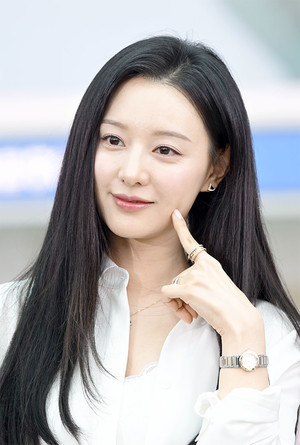 [포토] 김지원 '출국길에서도 에쁘죠?'