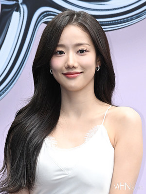 '왕따 논란' 이나은, 배우로 복귀한다...'아이쇼핑'으로 첫 액션 도전 [공식]