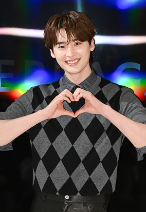 [포토] 이종석 '핸썸 하트'