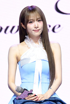 [포토] 최예나 '10개월만 컴백'