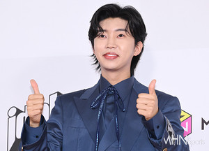 イム・ヨンウンの反逆、K-POPはCDから離れられるのか
