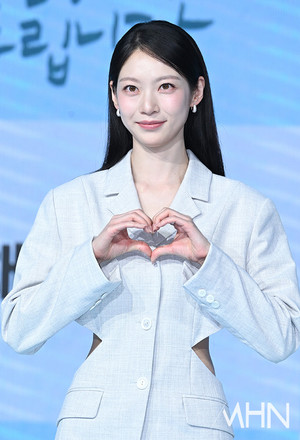 Gong Seung-yeon Steals Spotlight with Chic and Sexy Fashion at 'We Travel for You' Press Conference