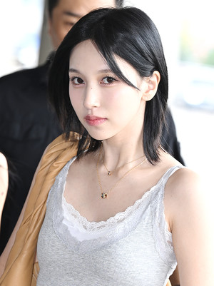 [포토] 트와이스 미나 '두근두근 눈맞춤'