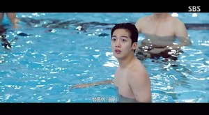 Kim Yohan Shines with Refreshing Charm in the Pool on 'Try: We Become Miracles'
